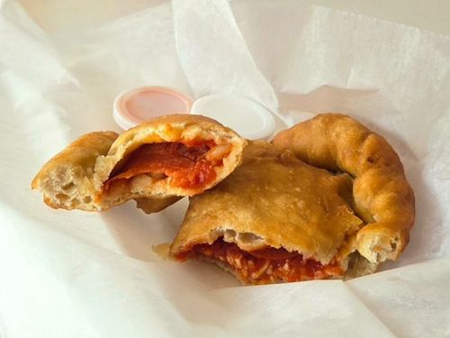 Empanada pizza